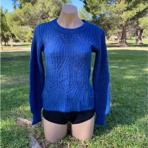 Abercrombie and Fitch ~ Women’s Small blue CableKnit sweater